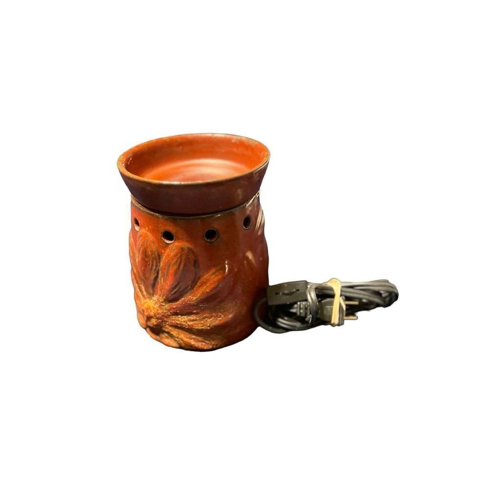 Scentsy Full Size Boho Chic Plug in Wax Warmer Scented  Light Rust Color
